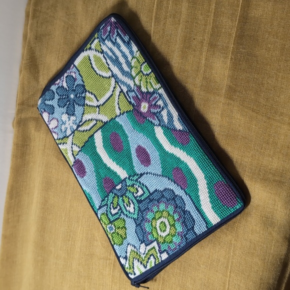 Hand-stitched Tablet Holder - Picture 1 of 6